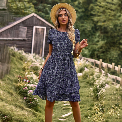 Hazel - Kleid mit Blumenmuster und Rüschensaum