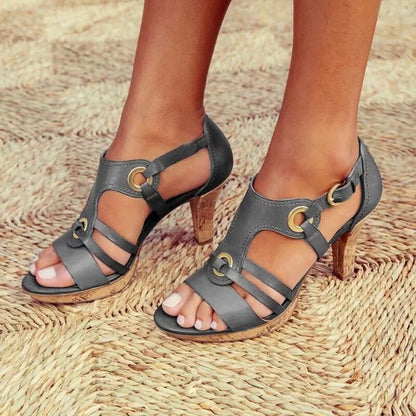 Clara - Sandalen mit Retro-Absatz